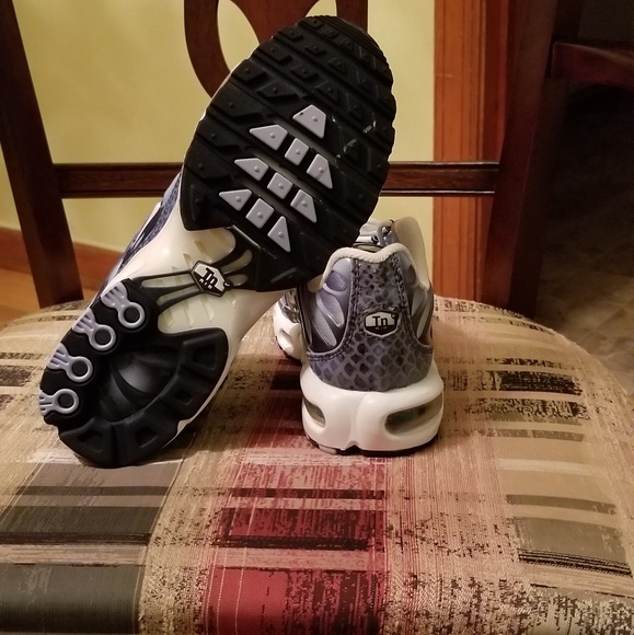 SOLD....Nike Air Max ladies size 8 - Picture 5 of 7